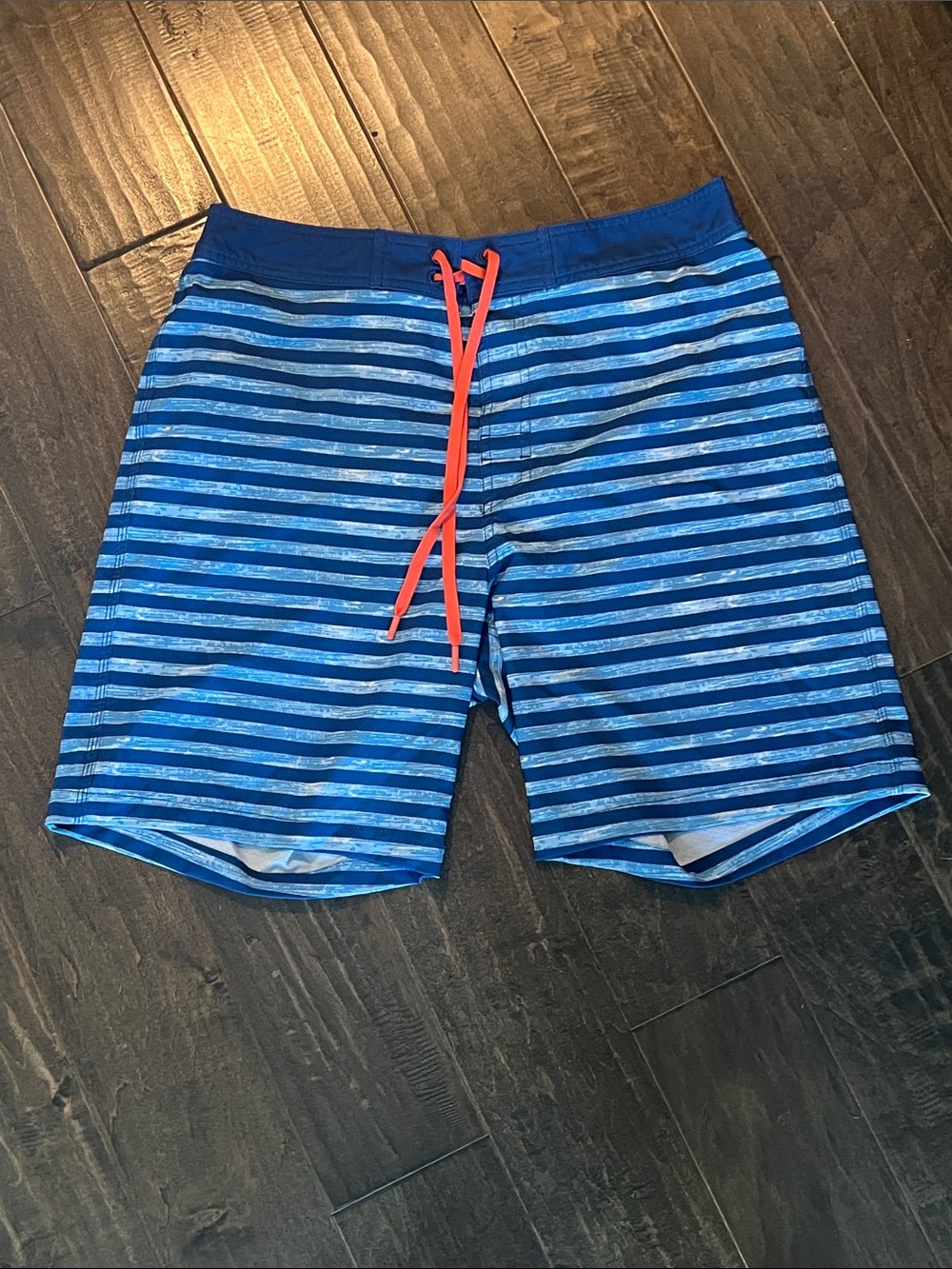 Southern Tide Men's Blue Striped Swim Trunks with Contrast Drawstring Size L